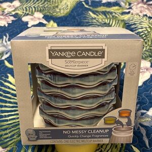 Yankee Candle Centerpiece MeltCup Warmer - Blue & White w/ Two Melt Cups